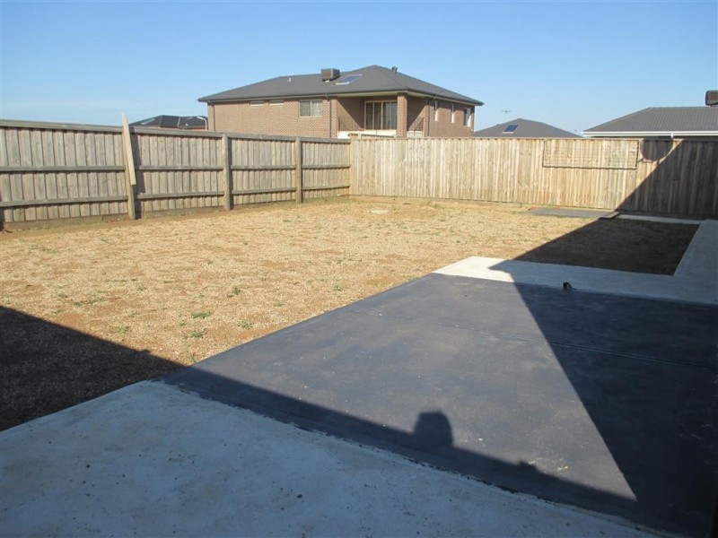 8 Ironwood Drive, Point Cook VIC 3030