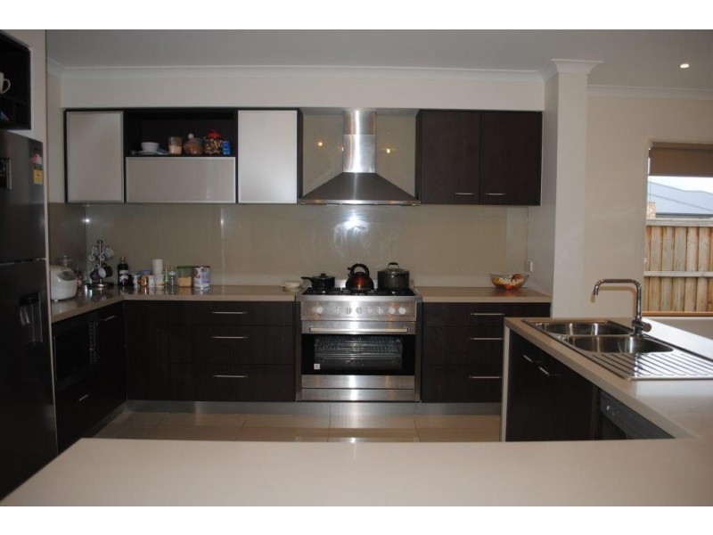 28 Aegean Link, Point Cook VIC 3030
