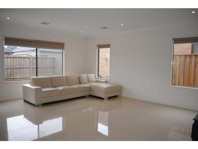 28 Aegean Link, Point Cook VIC 3030