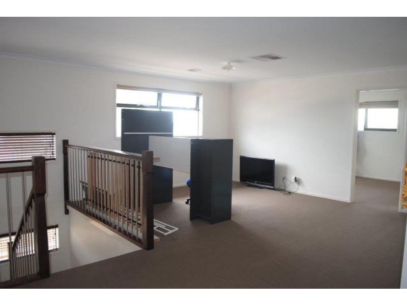 28 Aegean Link, Point Cook VIC 3030