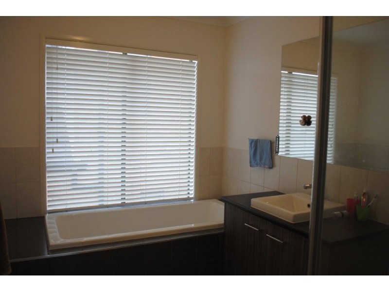 28 Aegean Link, Point Cook VIC 3030