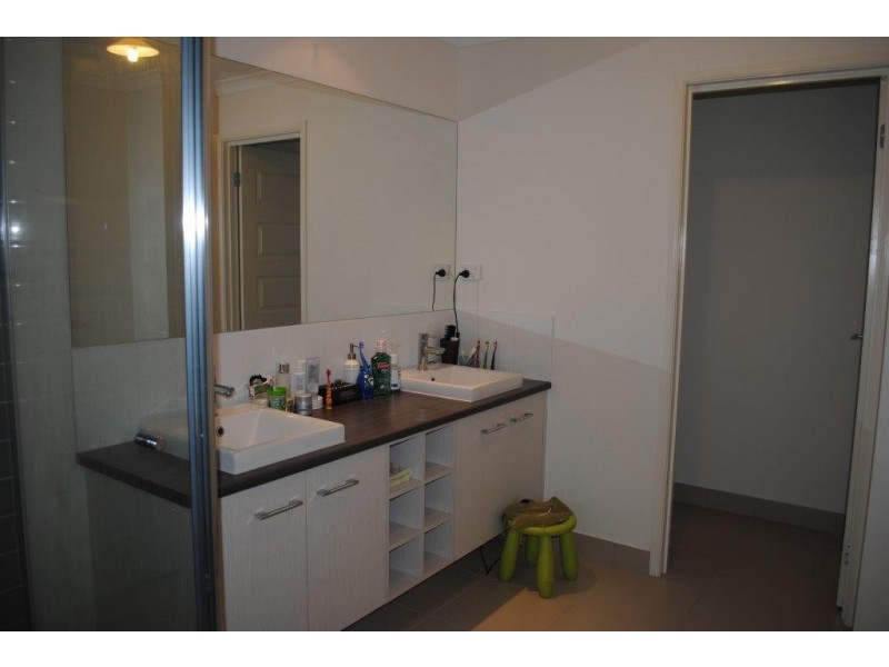 28 Aegean Link, Point Cook VIC 3030