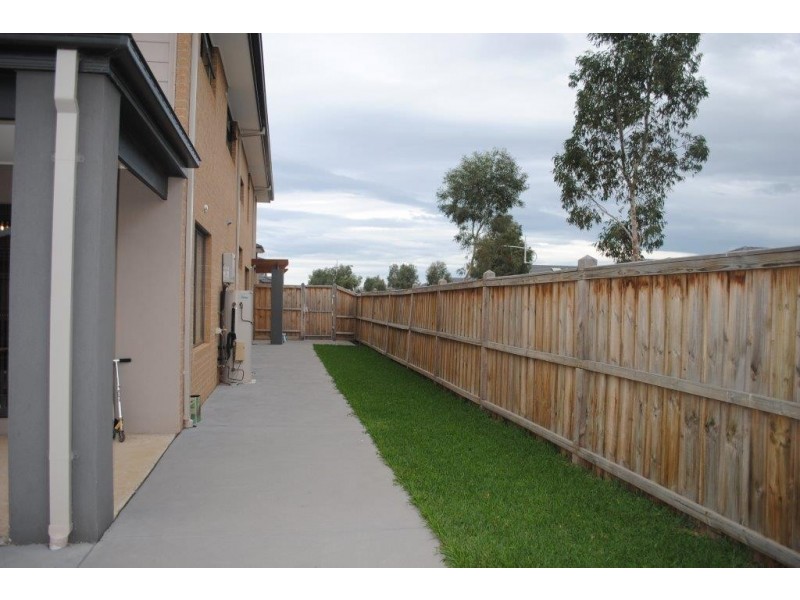 28 Aegean Link, Point Cook VIC 3030