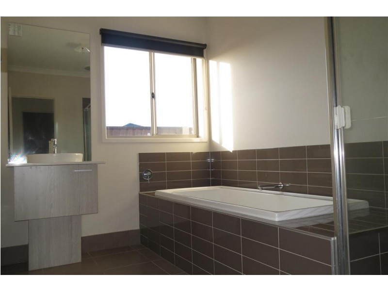 23 Majestic Way, Point Cook VIC 3030