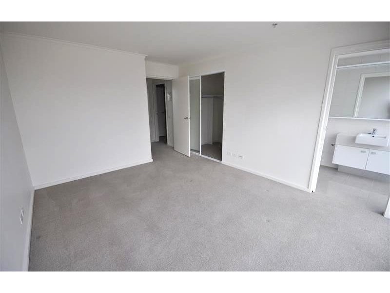 REF 21853/58 Jeffcott Street, West Melbourne VIC 3003