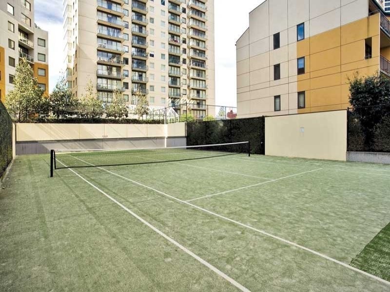 REF 21854/33 La Trobe Street, Melbourne VIC 3000