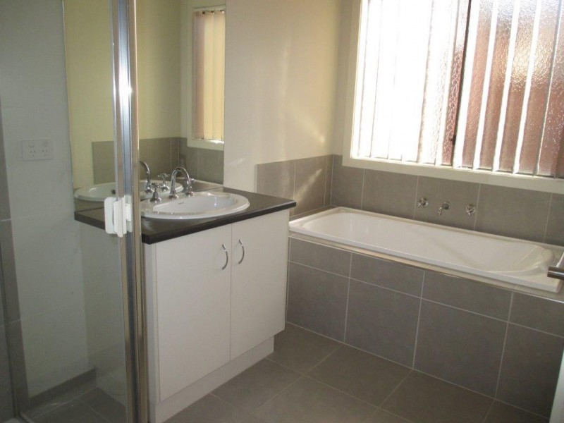 78 James Cook Drive, Truganina VIC 3029