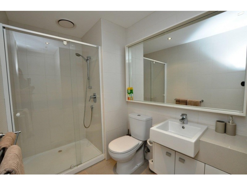 REF 21861/63 Whiteman Street, Southbank VIC 3006