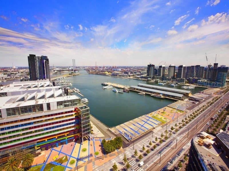 2504/100 Harbour Esplanade, Docklands VIC 3008