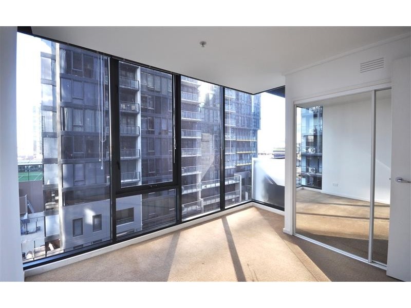 REF 21889/173 City Road, Southbank VIC 3006