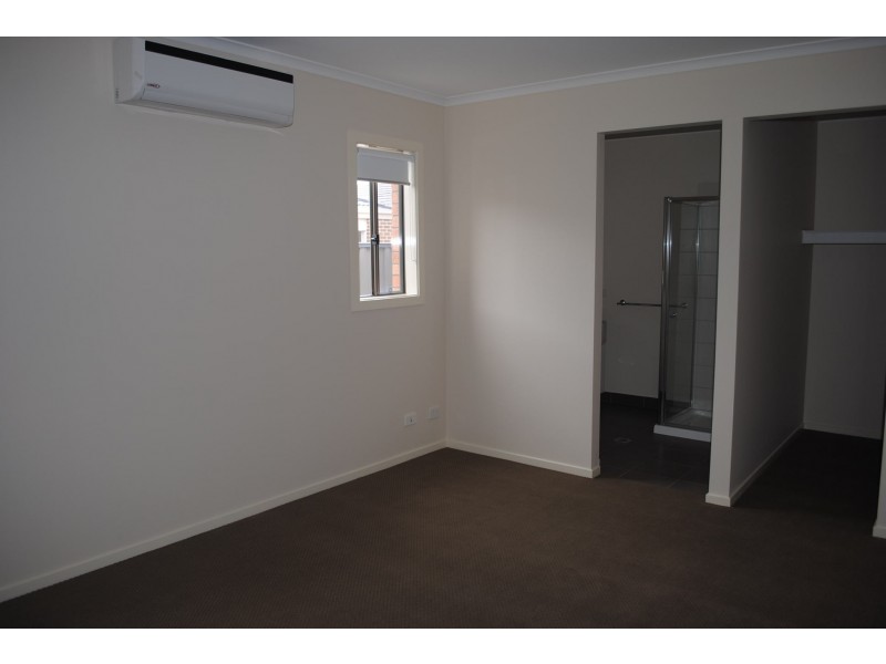 12 Countess Place, Point Cook VIC 3030