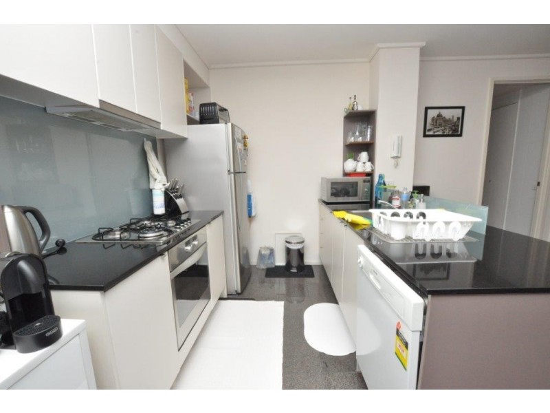 REF 21895/100 Kavanagh Street, Southbank VIC 3006