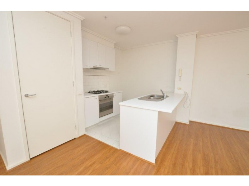 REF 21896/38 Bank Street, South Melbourne VIC 3205