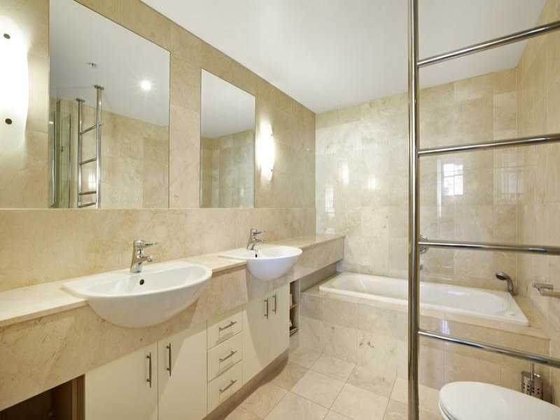 402/19 Queens Road, Melbourne VIC 3004