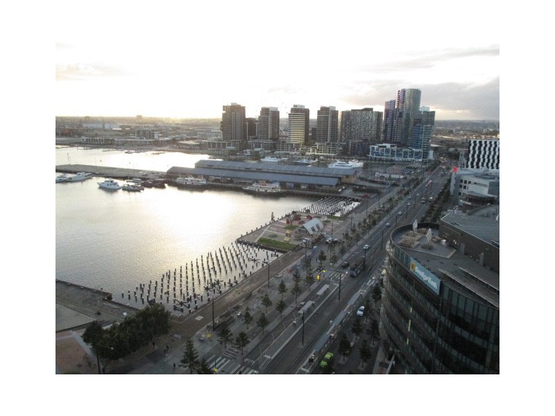 2004/100 Harbour Esplanade, Docklands VIC 3008