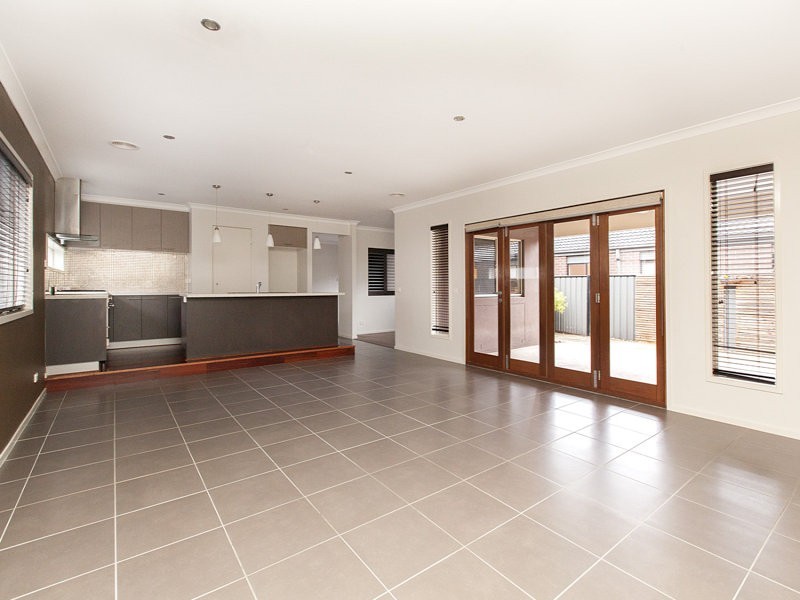 26 Nossal Drive, Point Cook VIC 3030