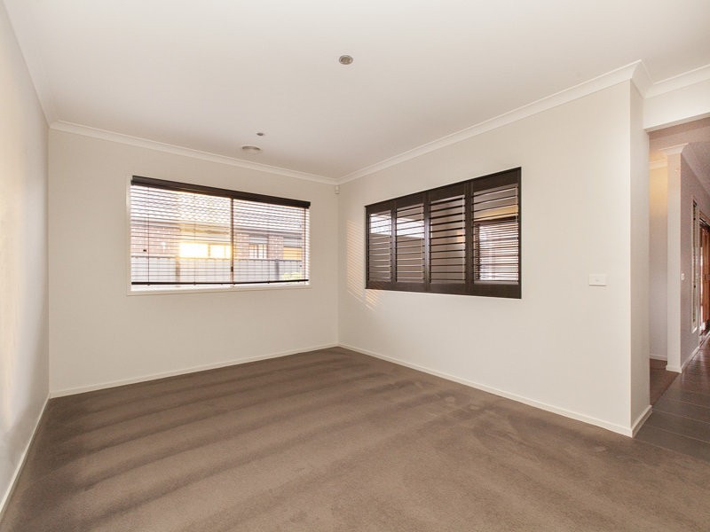 26 Nossal Drive, Point Cook VIC 3030