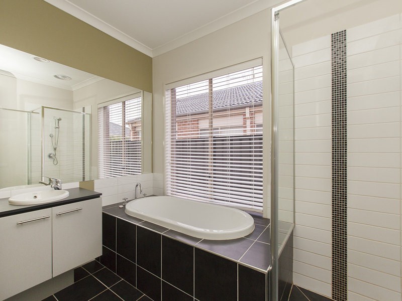 26 Nossal Drive, Point Cook VIC 3030