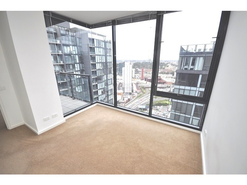 REF 21906/173 City Road, Southbank VIC 3006