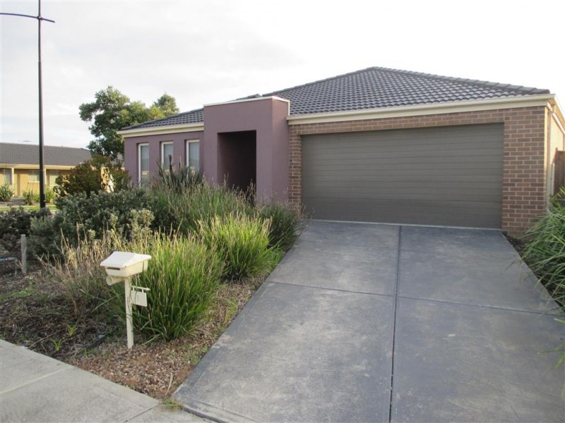 1A Ribbon Close, Point Cook VIC 3030