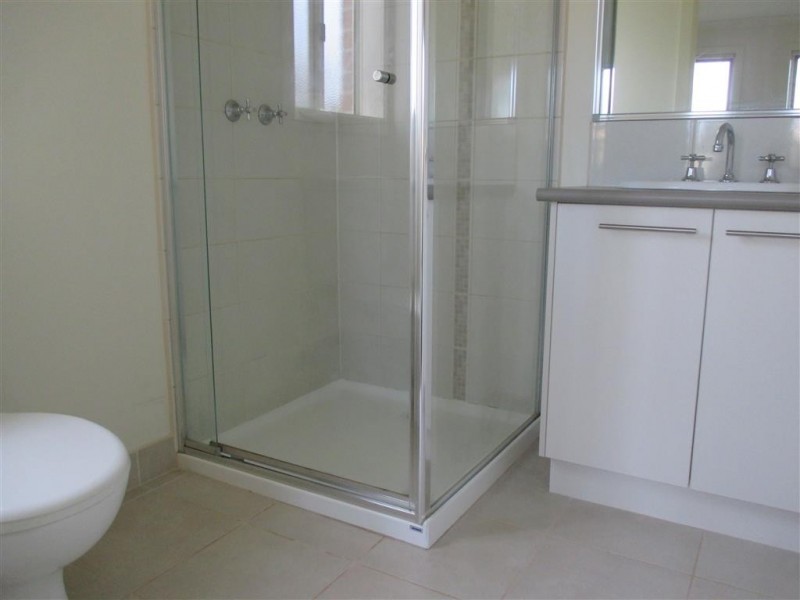 1A Ribbon Close, Point Cook VIC 3030