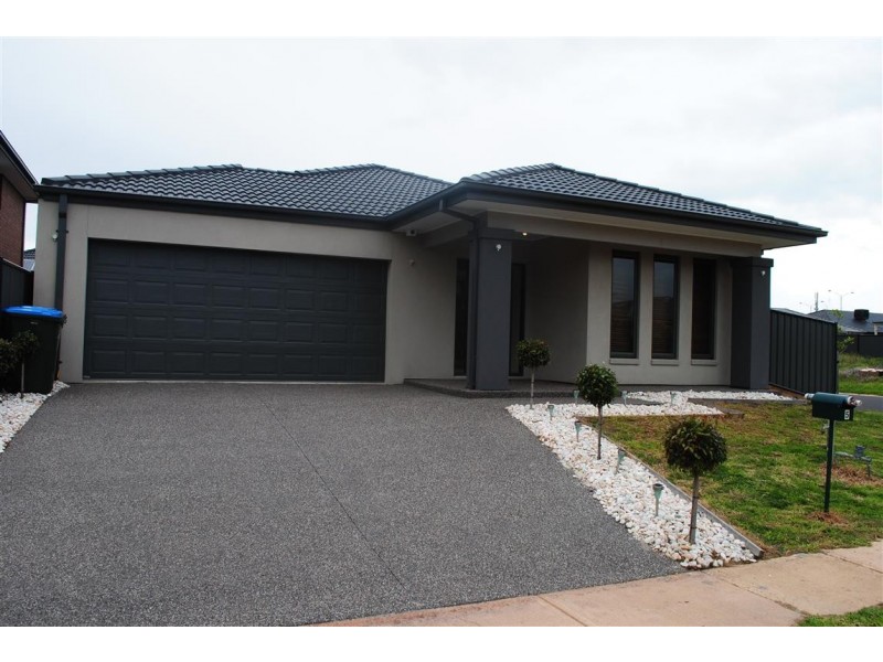 5 Pearce Circuit, Point Cook VIC 3030