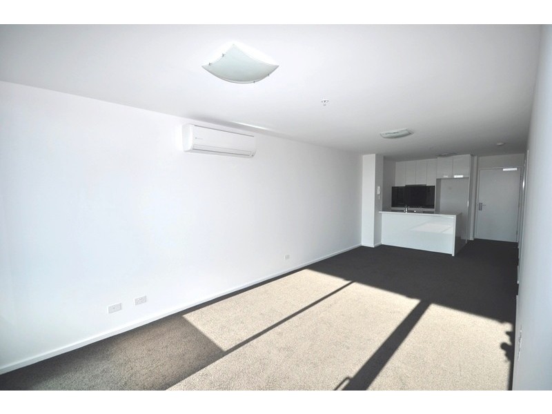 REF 20113/241 City Road, Southbank VIC 3006