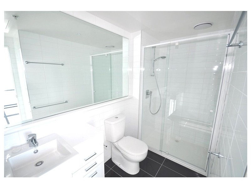 REF 20113/241 City Road, Southbank VIC 3006