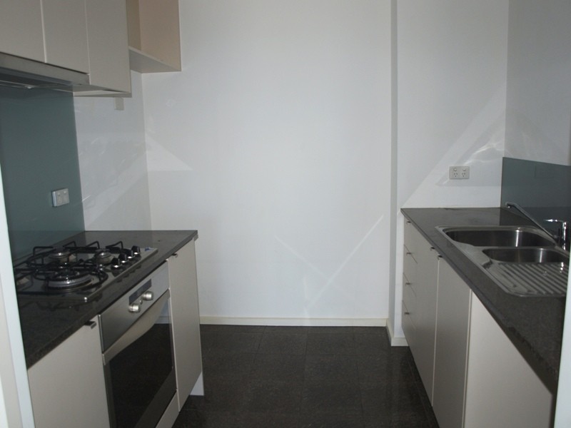 REF 21916/173 City Road, Southbank VIC 3006