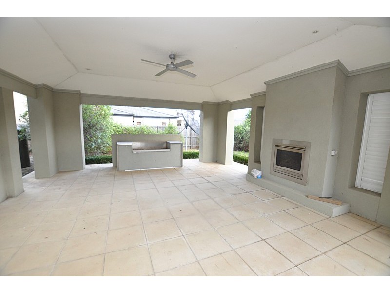 3 Chinook Way, Point Cook VIC 3030