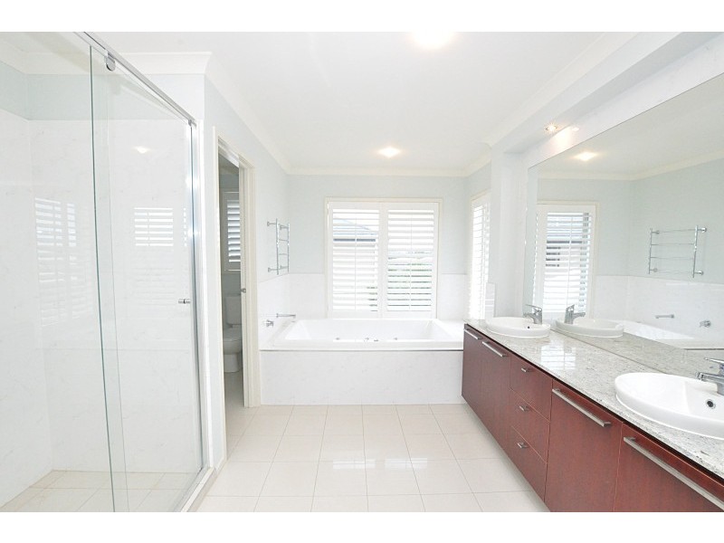 3 Chinook Way, Point Cook VIC 3030