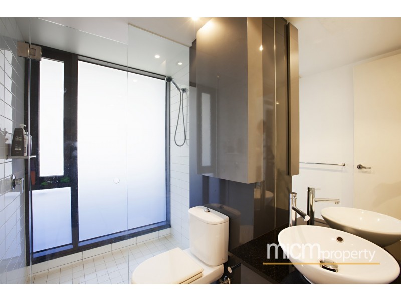 31/8 Cook Street, Southbank VIC 3006