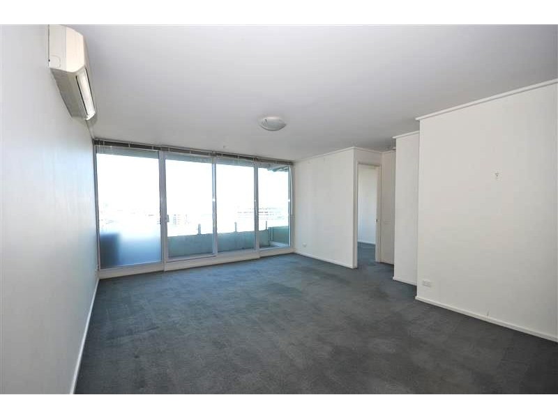REF 21928/83 Whiteman Street, Southbank VIC 3006