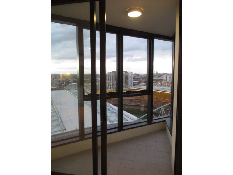 2410A/100 Harbour Esplanade, Docklands VIC 3008