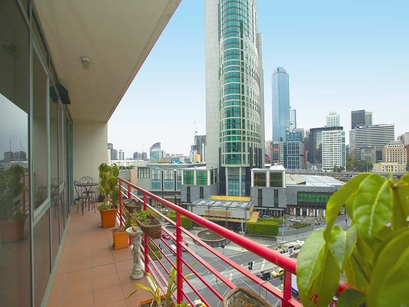 REF 21941/83 Queensbridge Street, Southbank VIC 3006