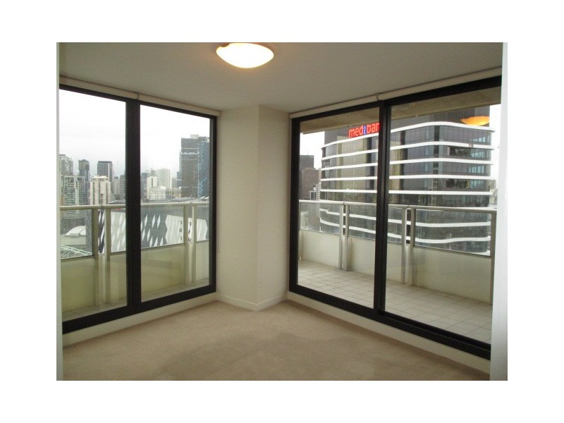 2811A/100 Harbour Esplanade, Docklands VIC 3008