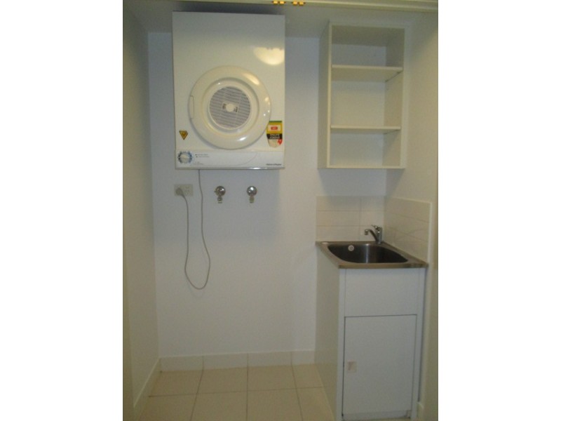 2811A/100 Harbour Esplanade, Docklands VIC 3008