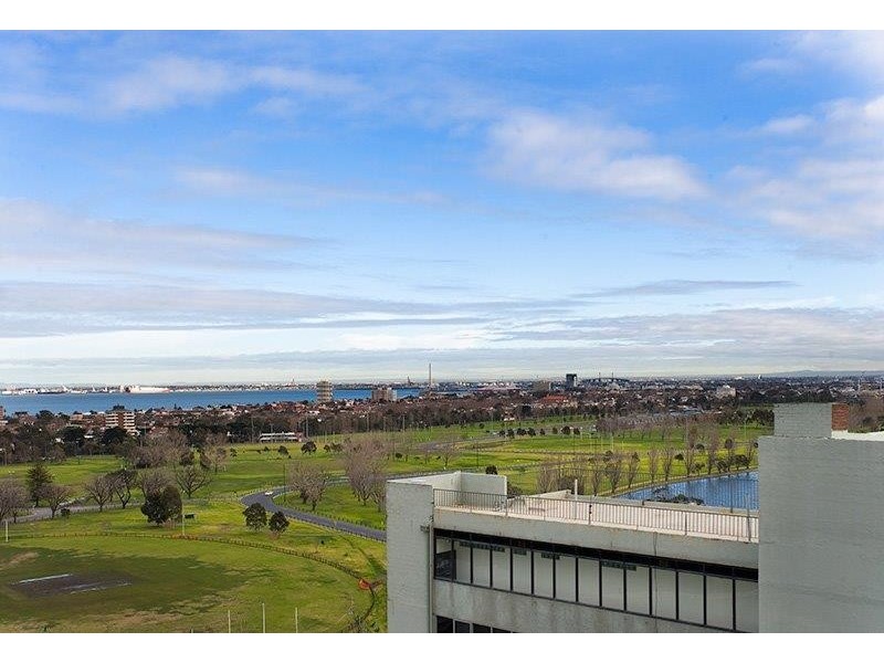 1502/82 Queens Road, Melbourne VIC 3004