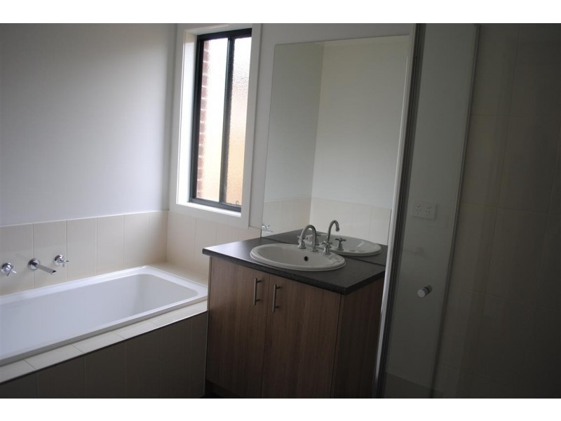 182 Haze Drive, Point Cook VIC 3030