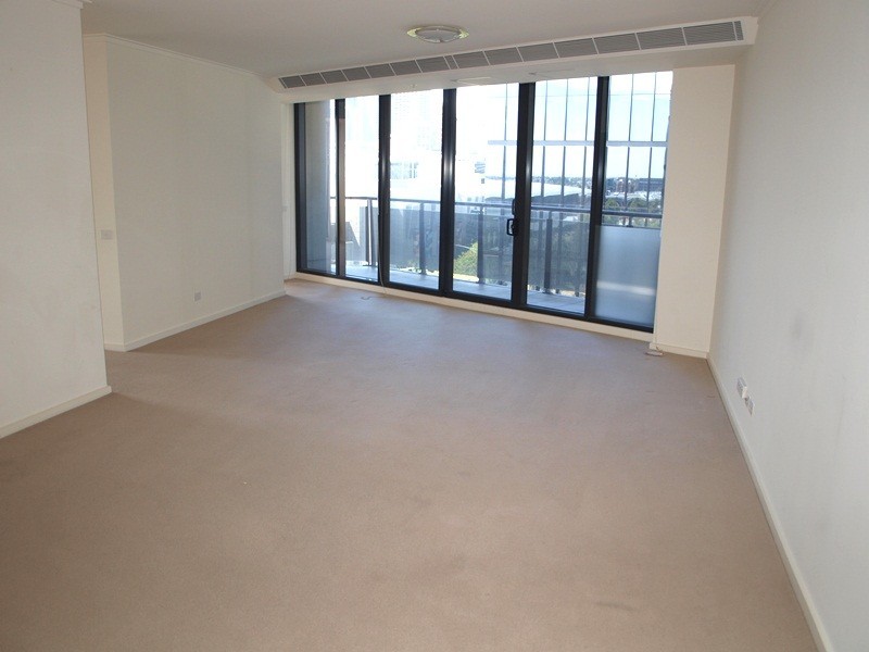 REF 41516/63 Whiteman Street, Southbank VIC 3006