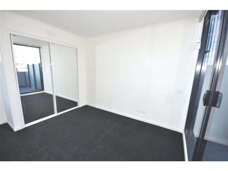 REF 41468/63 Whiteman Street, Southbank VIC 3006