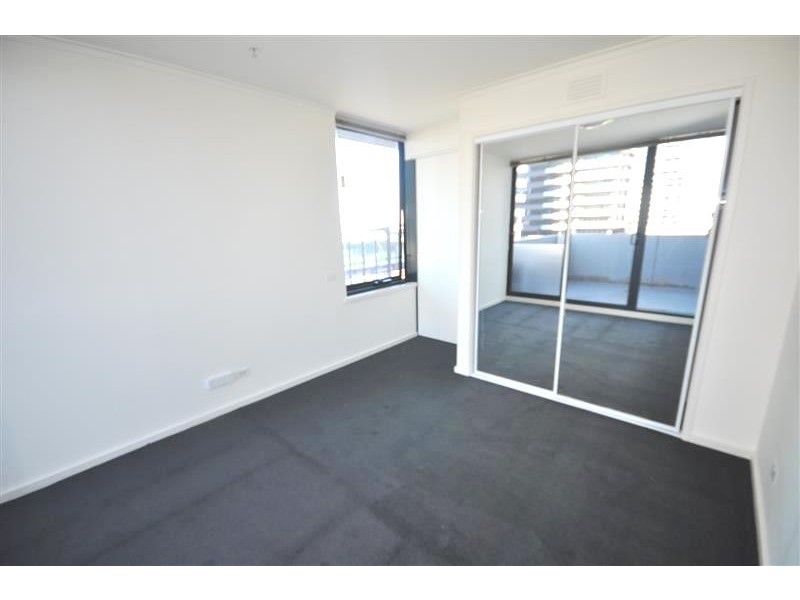 REF 41468/63 Whiteman Street, Southbank VIC 3006