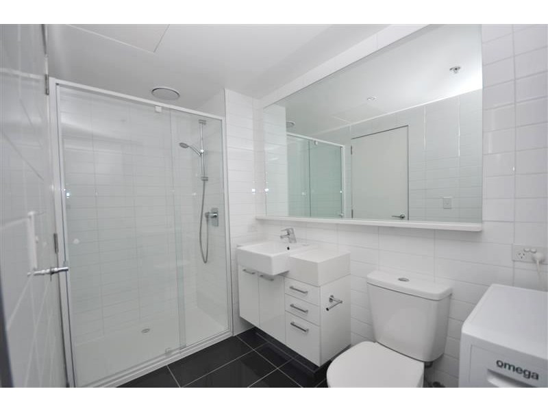 REF 38091/241 City Road, Southbank VIC 3006