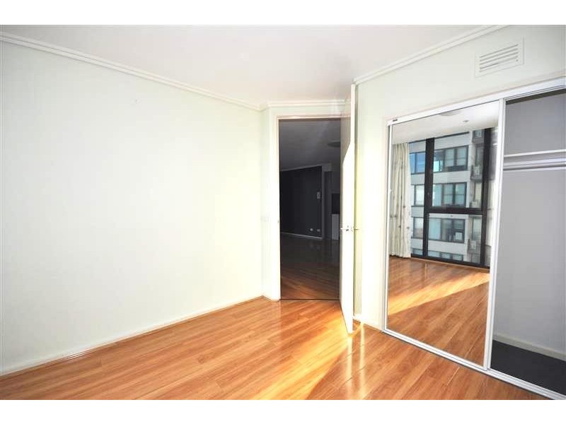 REF 21945/88 Kavanagh Street, Southbank VIC 3006