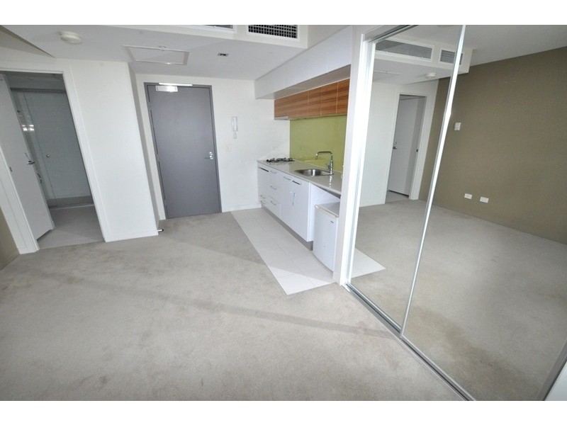 3209B/100 Harbour Esplanade, Docklands VIC 3008
