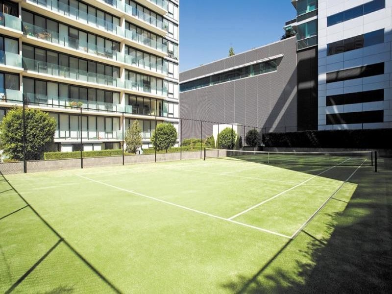 REF 21946/38 Bank Street, South Melbourne VIC 3205