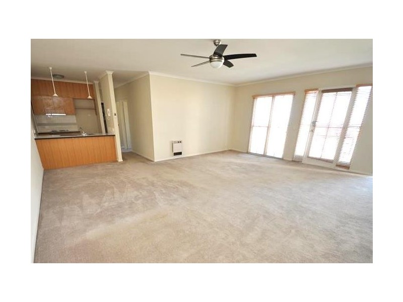 REF 21970/30 Miles Street, Southbank VIC 3006