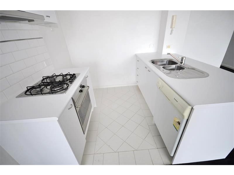 REF 21990/38 Bank Street, South Melbourne VIC 3205