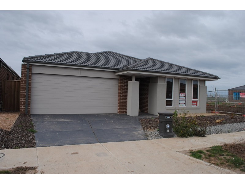 21 Casino Parade, Point Cook VIC 3030