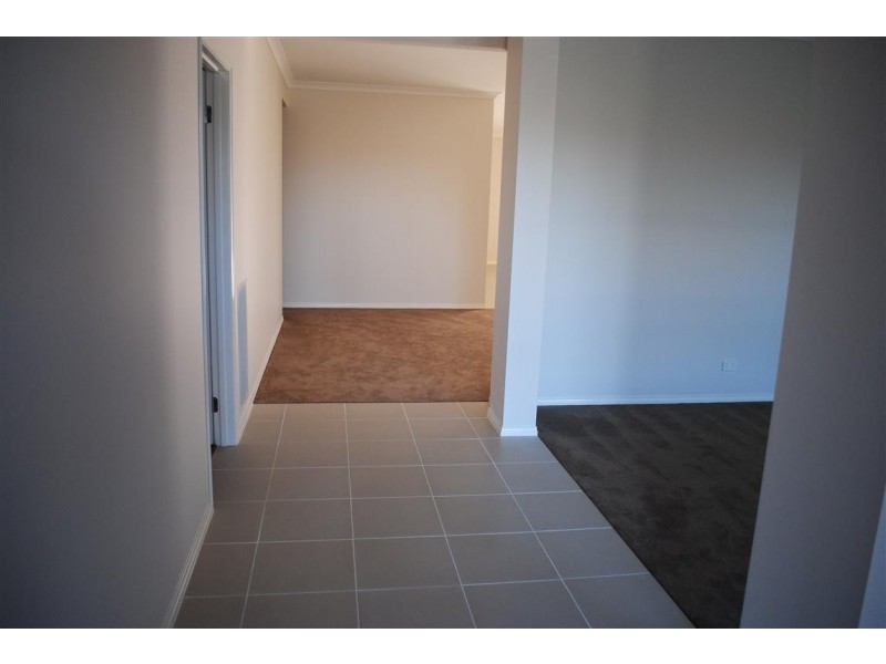 10 Nest Place, Point Cook VIC 3030